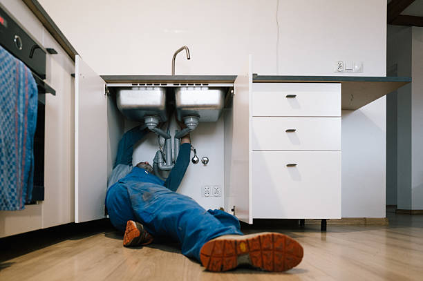 Professional Leak Detection technician working in Fairfield, KY